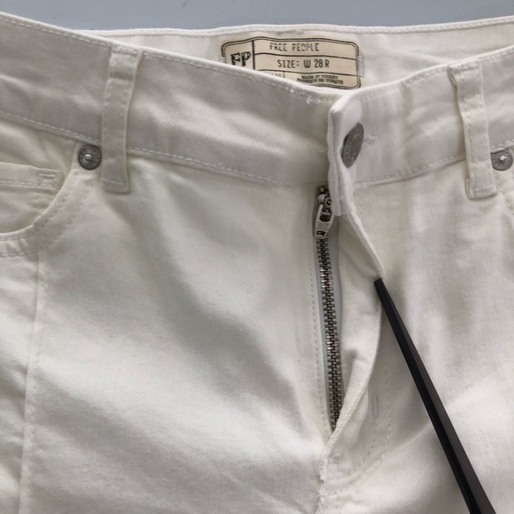 Free People Del Wray Step Hem White Jeans - Picture 6 of 11